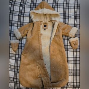 Baby Gap Shearling convertible bundler 3-6 months